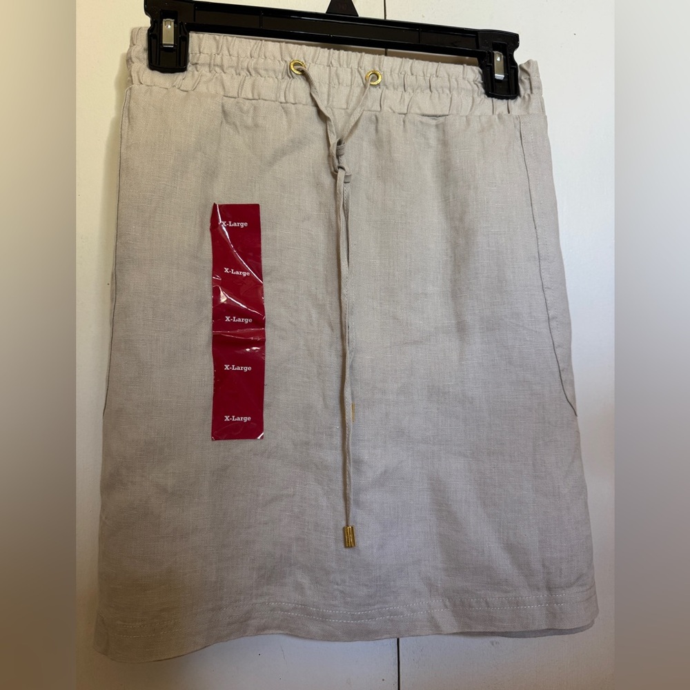 Ellen Tracy Light Beige Skort